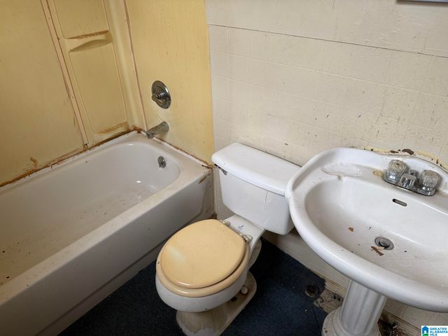 1557 CLEVELAND AVENUE SW, Birmingham, AL 35211