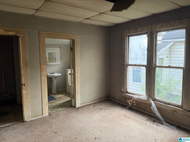 1557 CLEVELAND AVENUE SW, Birmingham, AL 35211