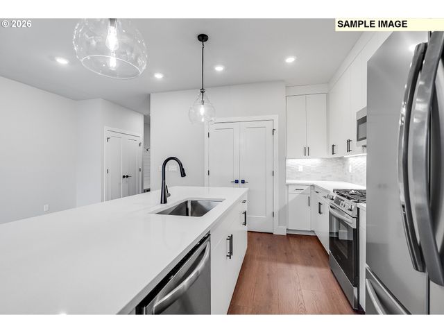 12080 Sw TRASK St, Beaverton, OR 97007