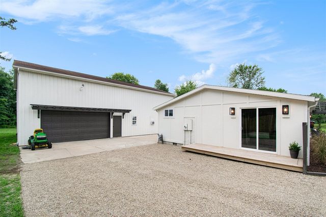 8460 Warren Woods Road, Three Oaks, MI 49128