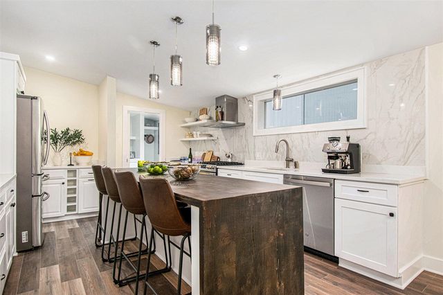 8460 Warren Woods Road, Three Oaks, MI 49128