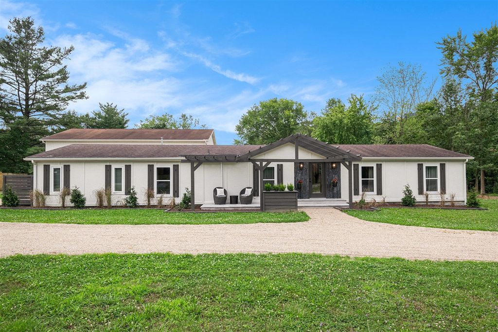 8460 Warren Woods Road, Three Oaks, MI 49128