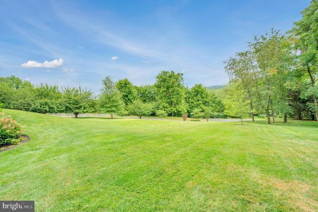 2074 OLD FRIDINGER MILL RD, Westminster, MD 21157
