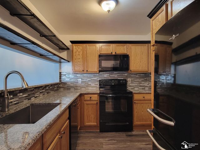 23006 Fairlane Boulevard, Woodhaven, MI 48183