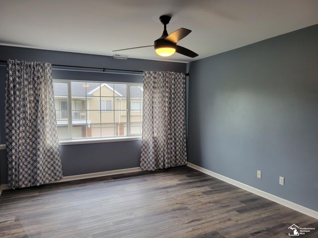 23006 Fairlane Boulevard, Woodhaven, MI 48183