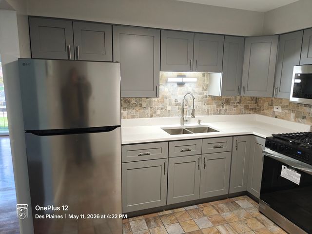 8892 Jody Lane 1E, Des Plaines, IL 60016
