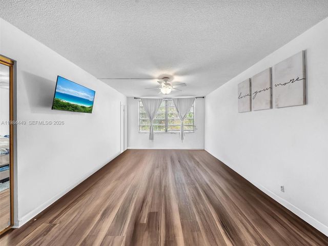 1101 NE 191st St 307, Miami, FL 33179