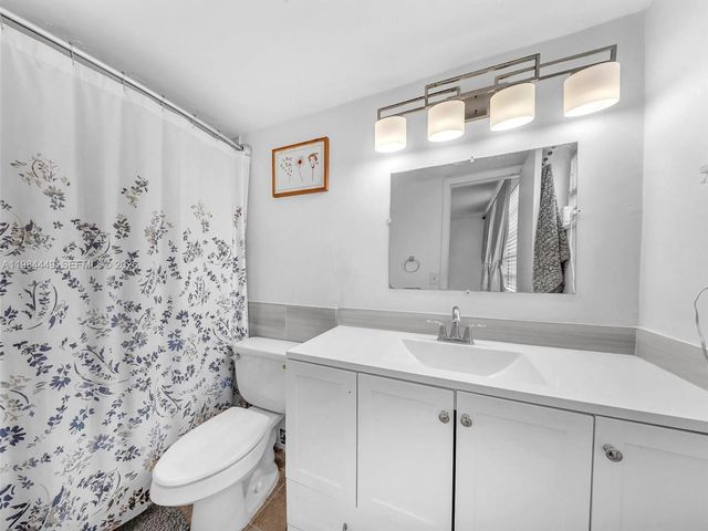 1101 NE 191st St 307, Miami, FL 33179