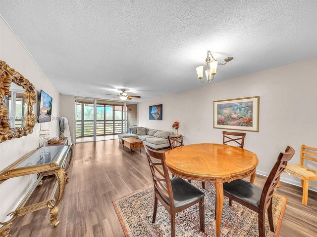 1101 NE 191st St 307, Miami, FL 33179