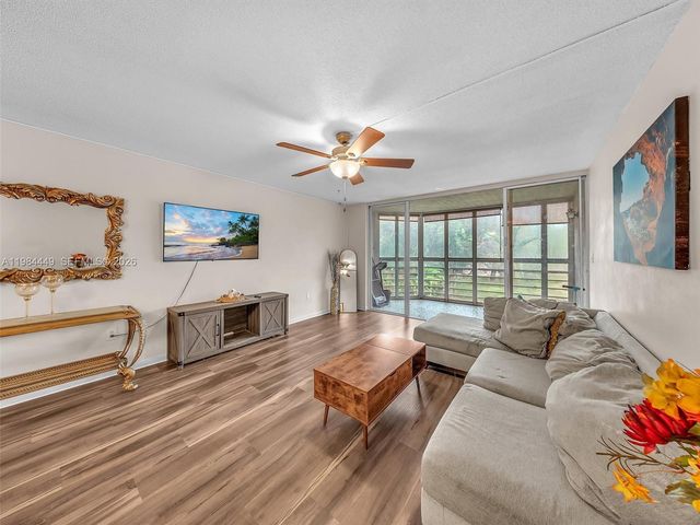 1101 NE 191st St 307, Miami, FL 33179