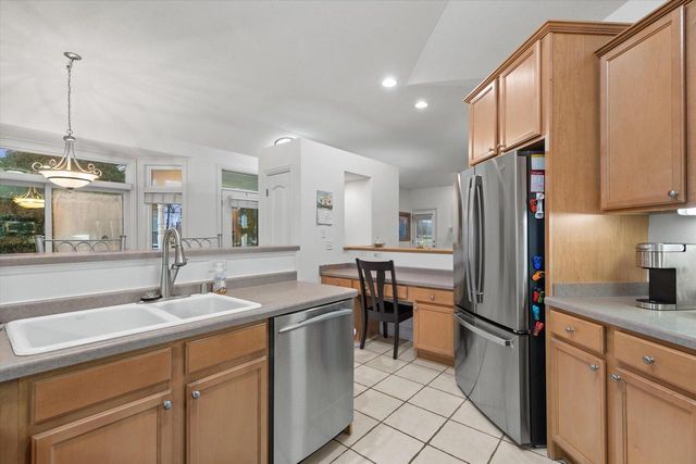 115 Pheasant RUN, Johnson Creek, WI 53038