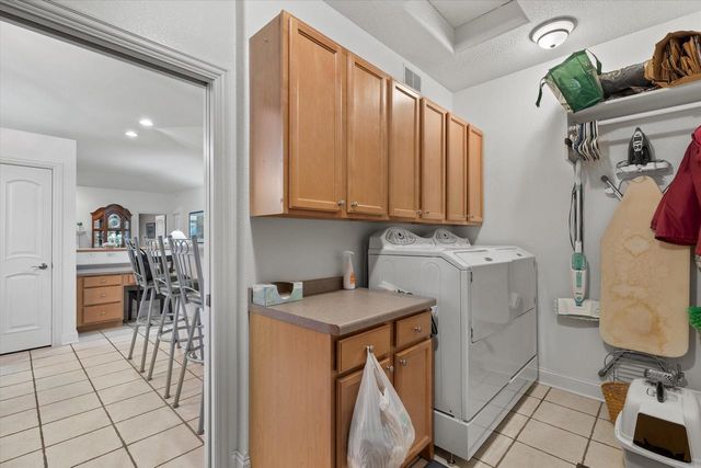 115 Pheasant RUN, Johnson Creek, WI 53038