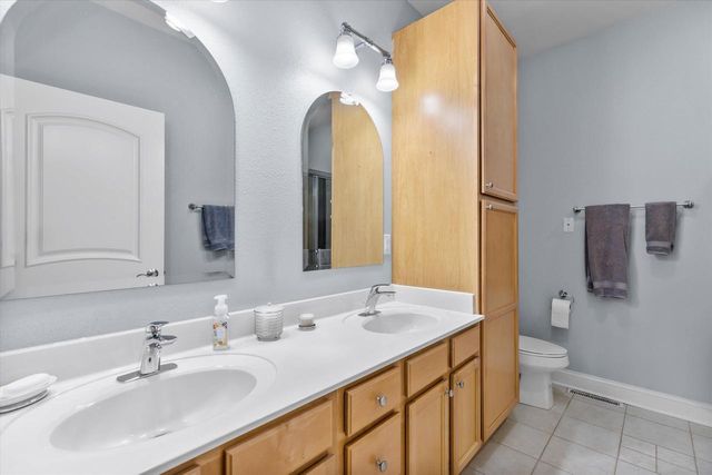 115 Pheasant RUN, Johnson Creek, WI 53038