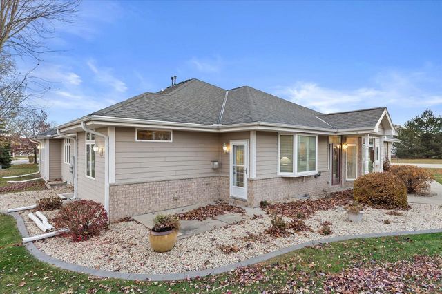 115 Pheasant RUN, Johnson Creek, WI 53038