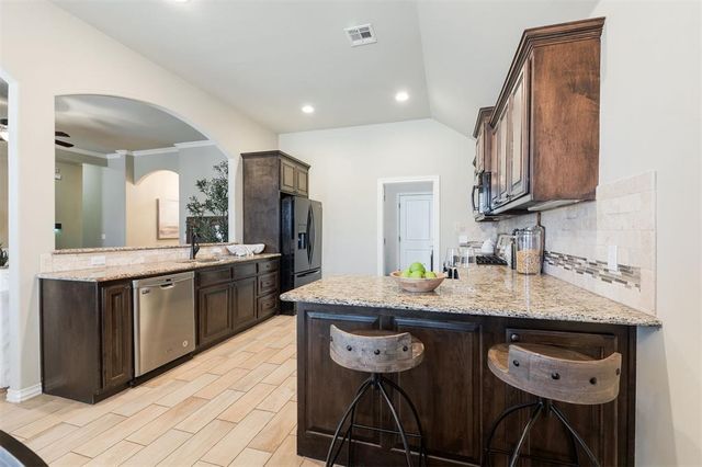 5905 NW 159th Street, Edmond, OK 73013