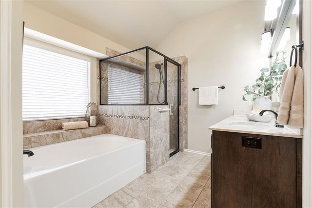 5905 NW 159th Street, Edmond, OK 73013