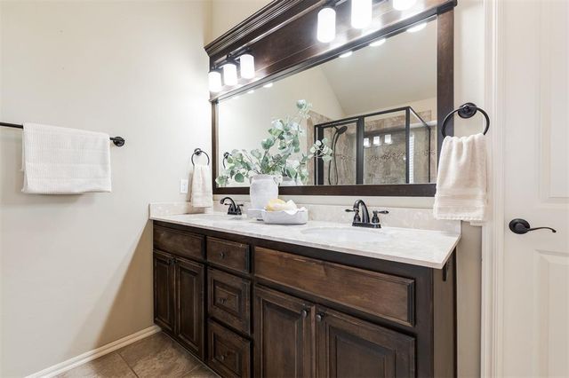 5905 NW 159th Street, Edmond, OK 73013