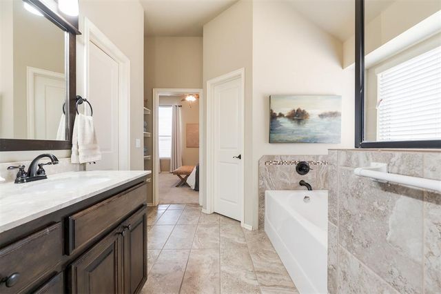 5905 NW 159th Street, Edmond, OK 73013