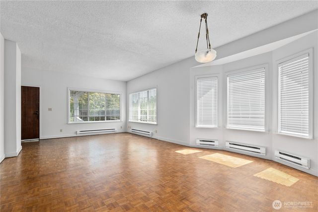 4017 Corliss Avenue N, Seattle, WA 98103