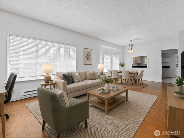 4017 Corliss Avenue N, Seattle, WA 98103