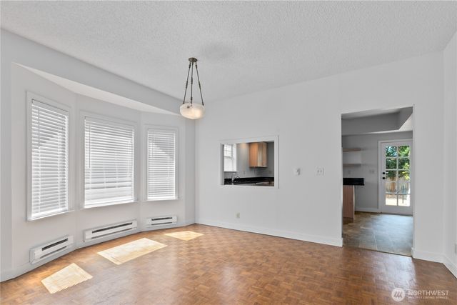 4017 Corliss Avenue N, Seattle, WA 98103