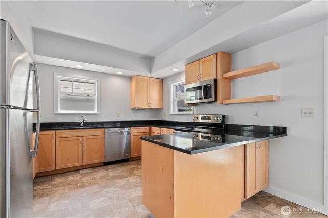 4017 Corliss Avenue N, Seattle, WA 98103