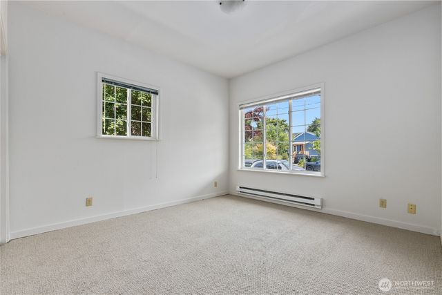 4017 Corliss Avenue N, Seattle, WA 98103