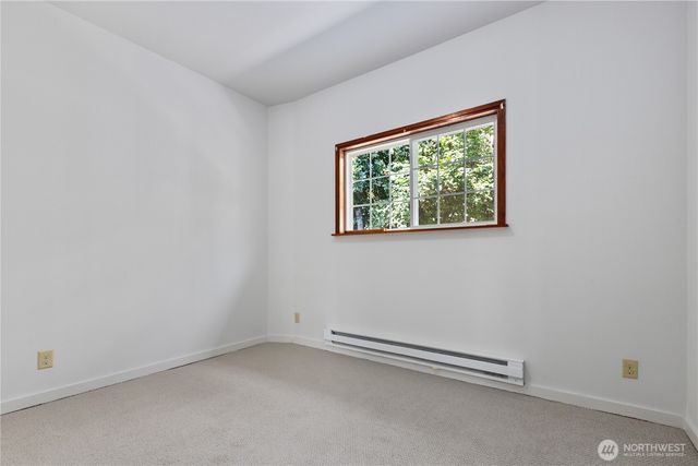 4017 Corliss Avenue N, Seattle, WA 98103