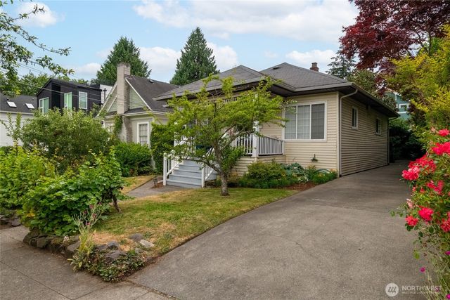 4017 Corliss Avenue N, Seattle, WA 98103