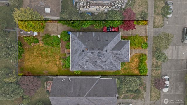 4017 Corliss Avenue N, Seattle, WA 98103