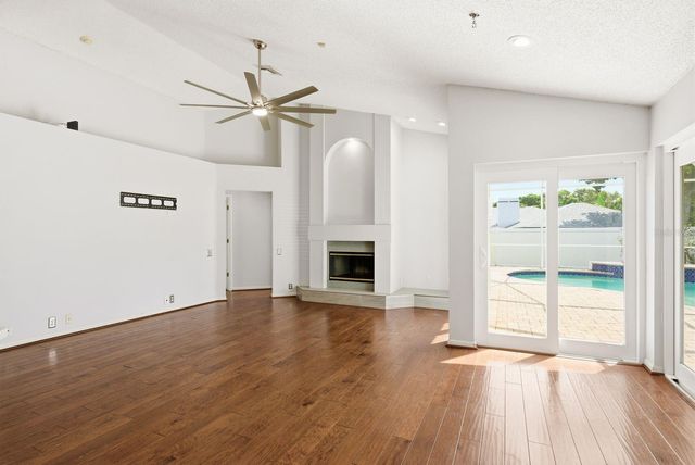 1748 HERMIT THRUSH CIRCLE, Palm Harbor, FL 34683
