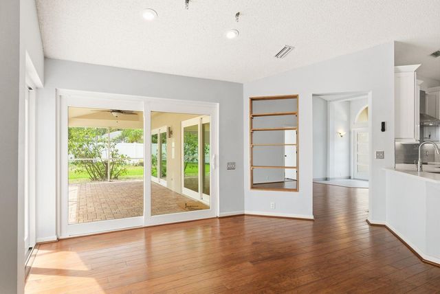 1748 HERMIT THRUSH CIRCLE, Palm Harbor, FL 34683