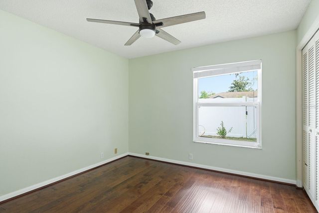 1748 HERMIT THRUSH CIRCLE, Palm Harbor, FL 34683