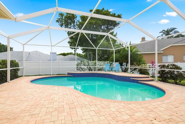 1748 HERMIT THRUSH CIRCLE, Palm Harbor, FL 34683