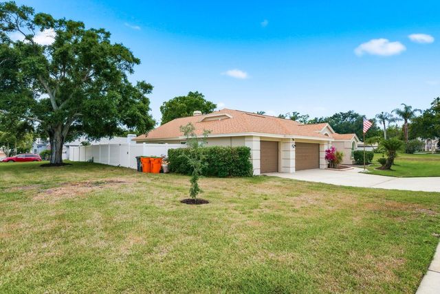1748 HERMIT THRUSH CIRCLE, Palm Harbor, FL 34683
