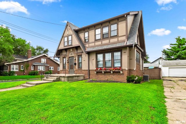 2923 N SHERIDAN Road, Peoria, IL 61604