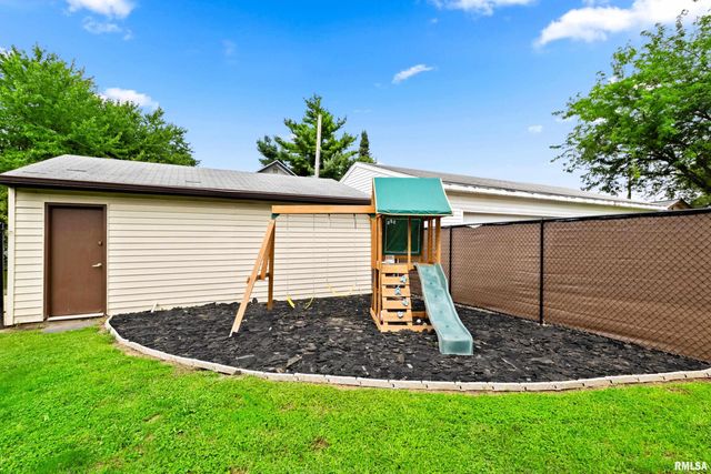 2923 N SHERIDAN Road, Peoria, IL 61604