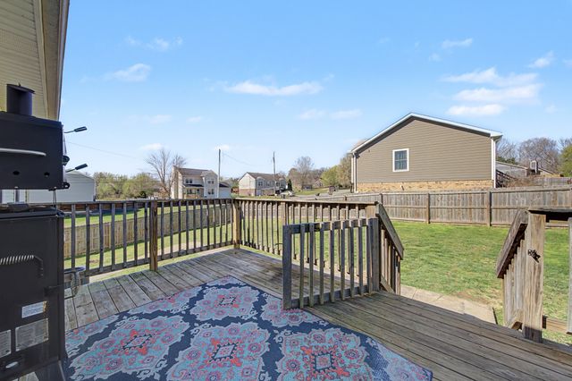 3129 Whitetail Dr, Clarksville, TN 37043
