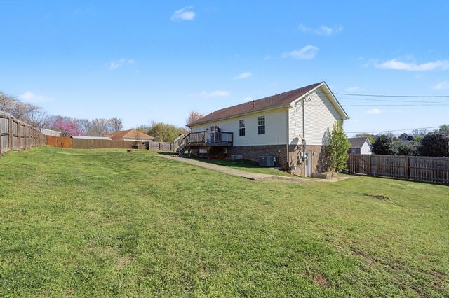 3129 Whitetail Dr, Clarksville, TN 37043