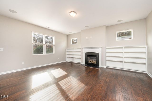 18 Dover Ridge Court, Chapel Hill, NC 27517