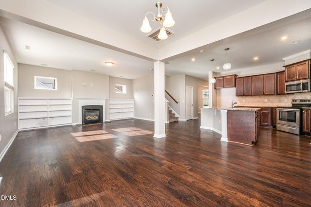 18 Dover Ridge Court, Chapel Hill, NC 27517