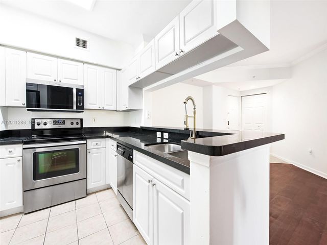 17100 N Bay Rd 1614, Sunny Isles Beach, FL 33160