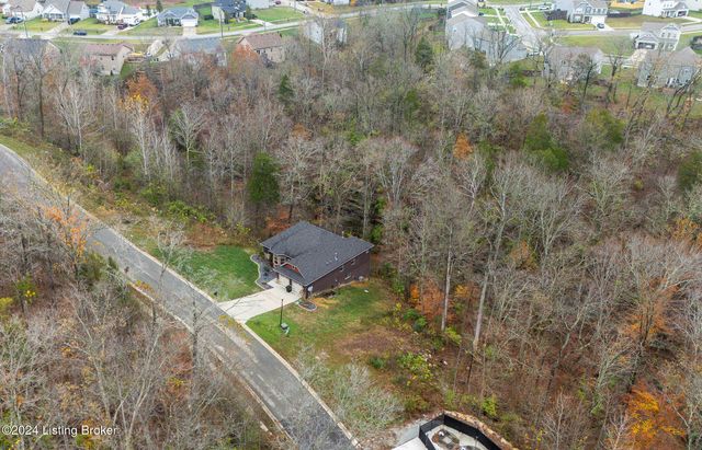 304 Hidden Falls Dr, Mt Washington, KY 40047