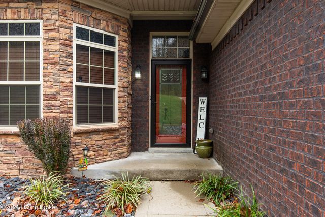 304 Hidden Falls Dr, Mt Washington, KY 40047