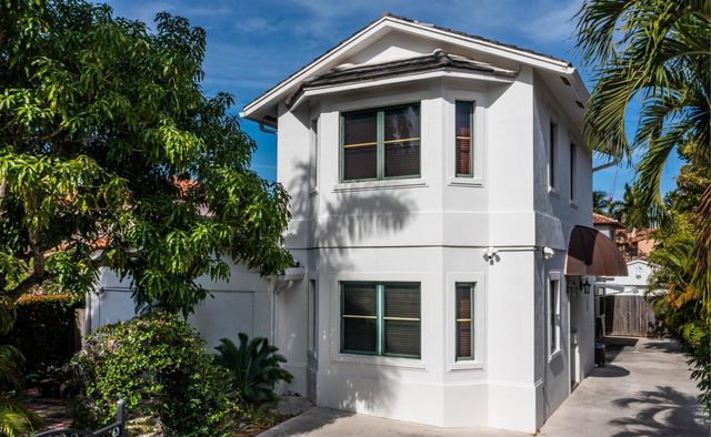 217 Sunset Road, West Palm Beach, FL 33401