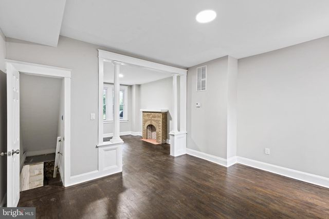 222 N HILTON ST, Baltimore, MD 21229