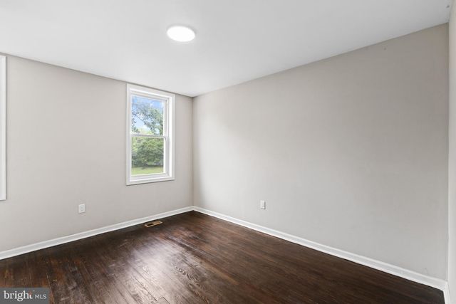 222 N HILTON ST, Baltimore, MD 21229