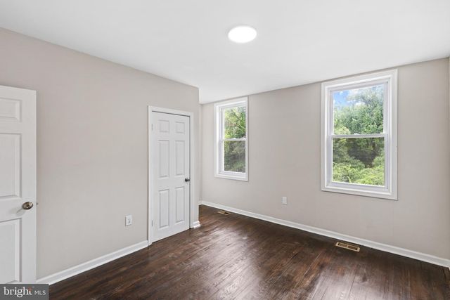 222 N HILTON ST, Baltimore, MD 21229