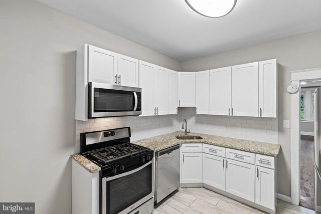 222 N HILTON ST, Baltimore, MD 21229