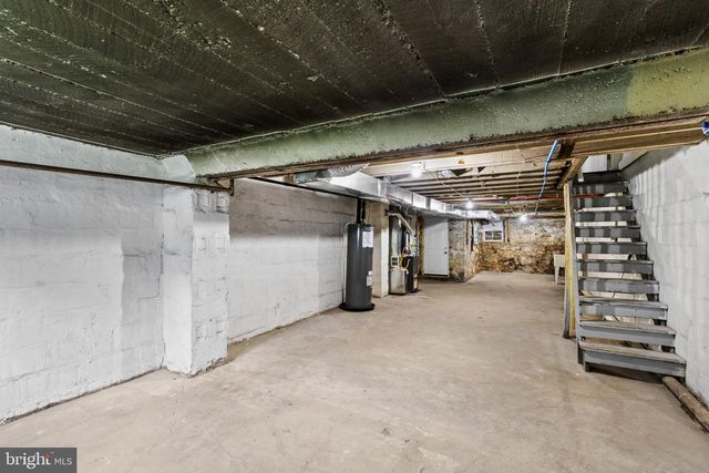 222 N HILTON ST, Baltimore, MD 21229